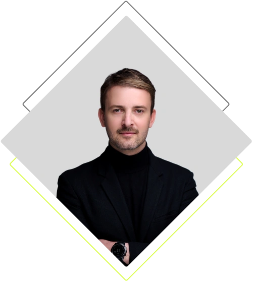 Photo of BenchyWire CEO, Bartosz Mruk